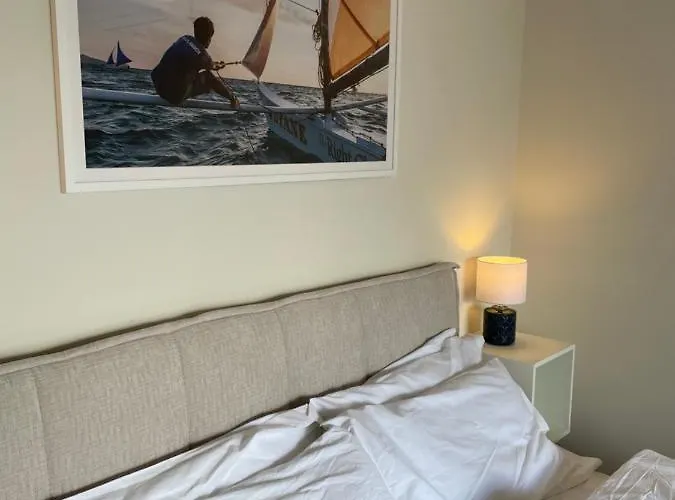 - Ocean & Sea Breeze