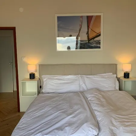 - Ocean & Sea Breeze