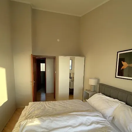 - Ocean & Sea Breeze