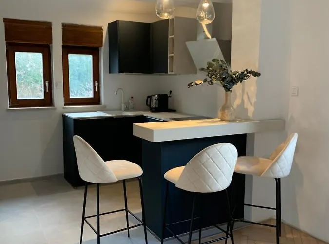 - Ocean & Sea Breeze *