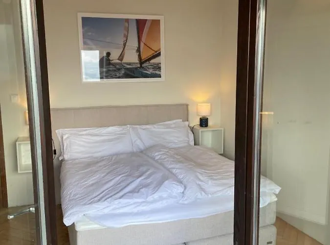 - Ocean & Sea Breeze