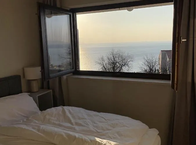 - Ocean & Sea Breeze * Opatija